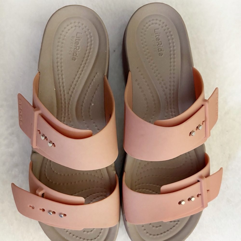 CROCS Brooklyn Wedges Women's Blush Platform Sandals sz 9 - Picture 3 of 6